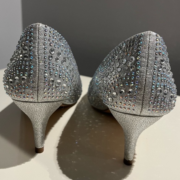 Camille La Vie Bejewelled Kitten Heel NWOT - Picture 3 of 6